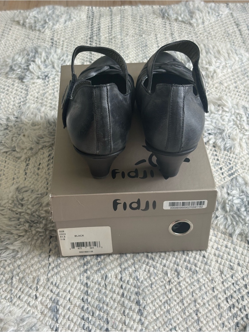 Heels - Picture 5 of 7